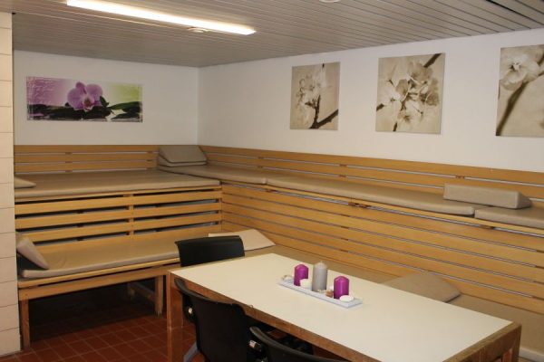 Aufenthaltsbereich - öffentliche Sauna Aufenthaltsbereich - öffentliche Sauna