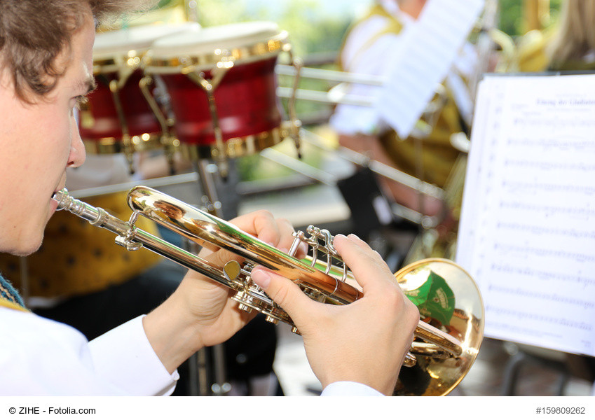 Dieses Bild zeigt einen Trompetenspieler (Foto: Fotolia)