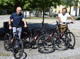 Dieses Bild zeigt Bürgermeister Martin Voggenberger und Ambros Weiß.