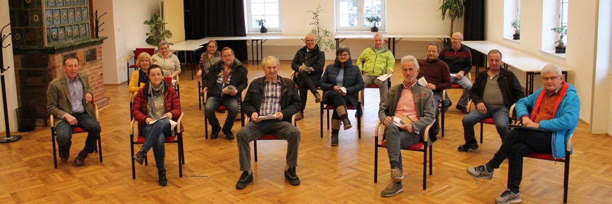 Dieses Bild zeigt die ehrenamtlichen Helfer und Helferinnen für Essen auf Rädern Munderfing.