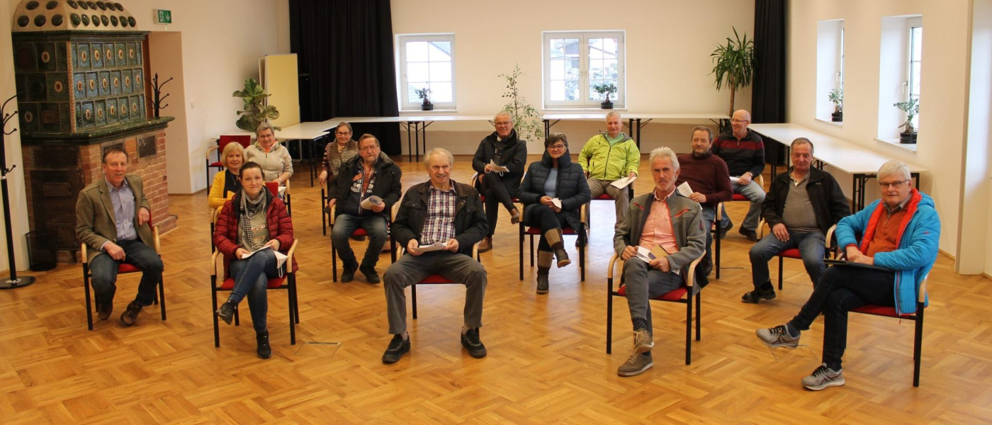 Dieses Bild zeigt die ehrenamtlichen Helfer und Helferinnen für Essen auf Rädern Munderfing.