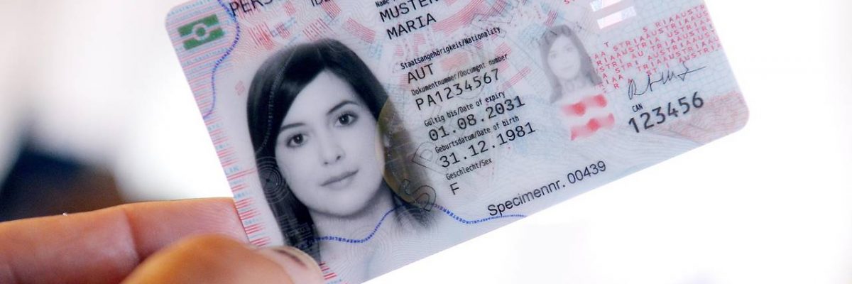 Dieses Bild zeigt den neuen Personalausweis für Österreich. (Quelle: APA/Herbert Pfarrhofer)