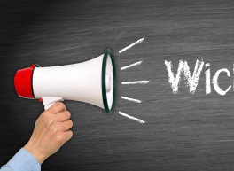 Schild mit der Aufschrift "Wichtige Information"