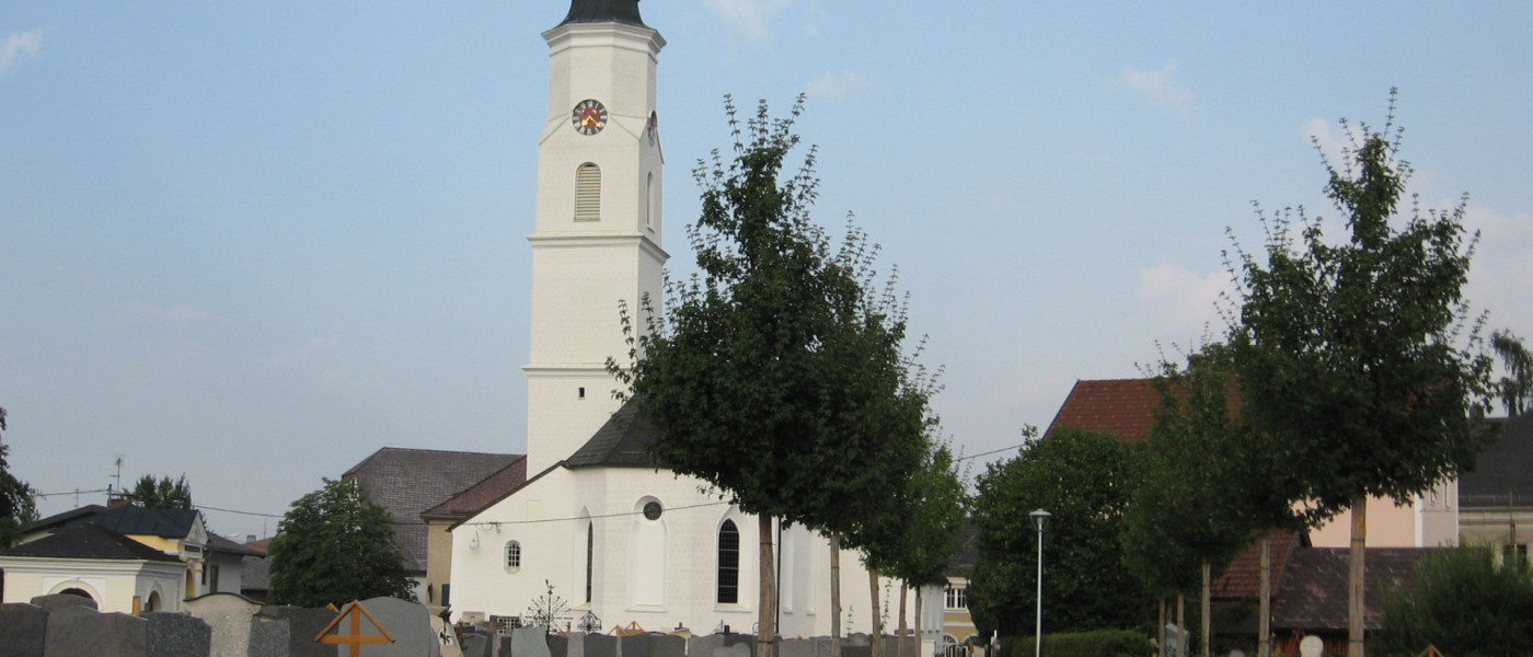 Friedhif und röm.-katholische Kirche Munderfing