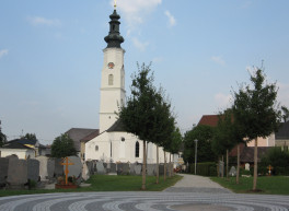 Friedhif und röm.-katholische Kirche Munderfing