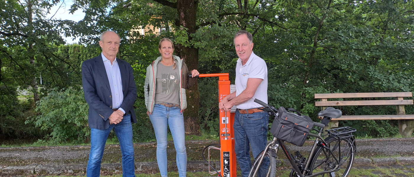 Fahrrad Servicestation am Dorfplatz Munderfing
