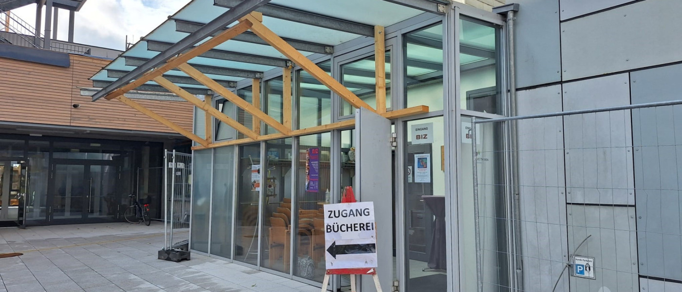 neuen Eingang zur Bücherei